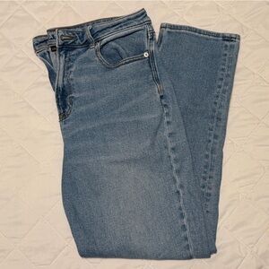 American Eagle Light Wash Mom Jeans